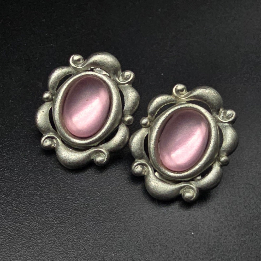 Pink Cat Eye Clip On Earrings Silver Tone Vintage Costume Jewelry